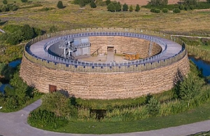 Foto de um castelo eslavo em formato de anel