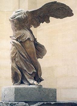 Foto da escultura helenística Vitória de Salmotrácia