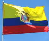 Bandeira do Equador hasteada em Quito, capital do país