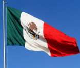Bandeira do México hasteada na cidade do México, capital do país