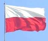 Bandeira da Polônia hasteada em Varsóvia, capital do país