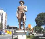 Estátua em homenagem ao bandeirante Borba Gato (São Paulo-SP)