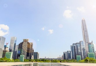 Foto da cidade de Shenzhen com pr&eacute;dios modernos