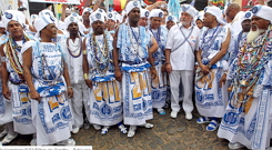 Foto do afoxé Filhos de Gandhy da Bahia