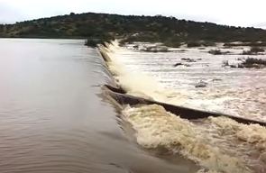 Foto da Barragem de Santana no rio Jaguaribe
