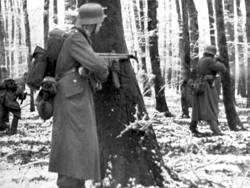 Foto de soldados alemães na Batalha das Ardenas