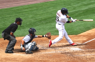 Foto de uma partida de beisebol