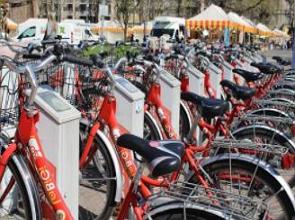 V&aacute;rias bicicletas utilizadas como meios de transporte