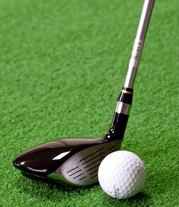Bola e taco de golfe