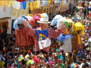 Bonecos gigantes em Recife