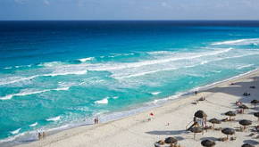 Praia em Cancun, México