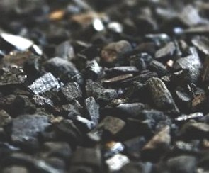 Foto de v&aacute;rias pedras de carv&atilde;o mineral de cor preta