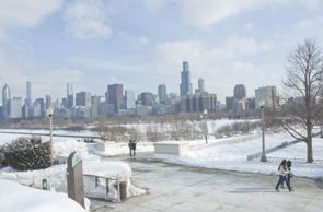 Regi&atilde;o do centro de Chicago com neve no inverno.