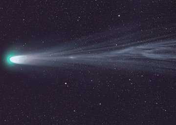 Foto de um cometa com cauda no espa&ccedil;o