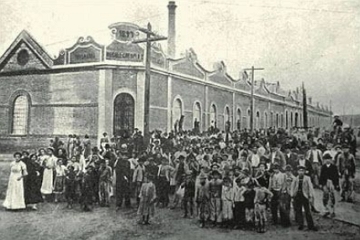 Cotonif&iacute;cio Crespi no bairro da Mooca em 1917