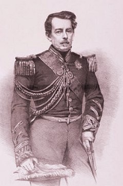 Retrato em preto e branco de um homem branco de meia idade de cabelo preto e bigode com fardamento mulitar