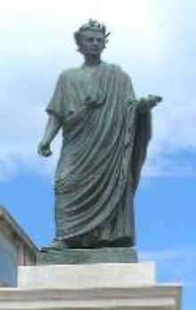 Estátua de Horácio na Itália