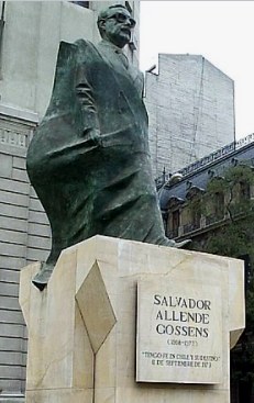 Estátua de Salvador Allende