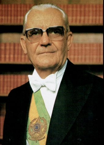 Foto do ex-presidente do Brasil Ernesto Geisel