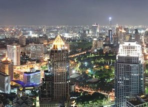 Foto noturna da cidade de Bangkok