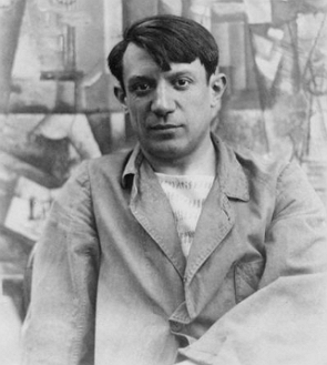 Foto de Pablo Picasso. Homem branco, jovem, de cabelos escuros e curto.