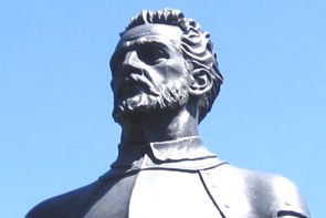 Busto do navegador espanhol Francisco de Orellana
