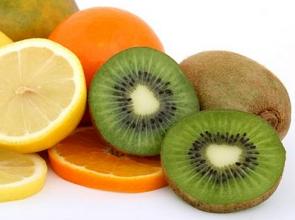 Foto das frutas limão, laranja e kiwi