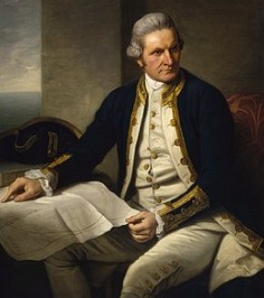 Retrato pintado de James Cook sentado com um mapa nas m&atilde;os