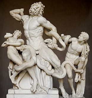 Foto da Escultura mostrando Laocconte e filhos