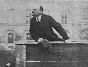 Lenin fazendo um discurso