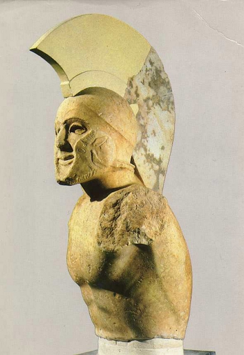 Est&aacute;tua do rei e general espartano Le&ocirc;nidas