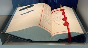 Livro-documento do Tratado de Maastricht