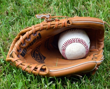 Luva e bola de beisebol
