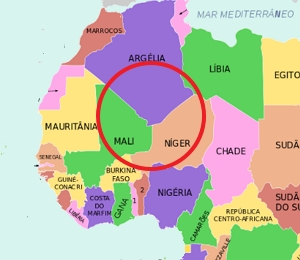 Mapa do noroeste da &Aacute;frica mostrando num c&iacute;rculo a localiza&ccedil;&atilde;o onde vivem atualmente os tuaregues