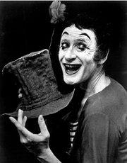 O m&iacute;mico franc&ecirc;s Marcel Marceau, um dos mais famosos do s&eacute;culo XX