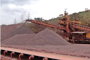 Extração de minério de ferro em Minas Gerais