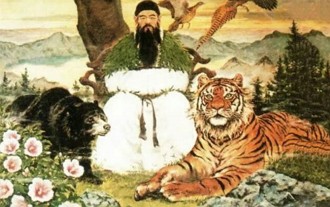 Imagem antiga de um coreana de barba longa ao lado de uma ursa e um tigre.