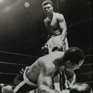 Muhammad Ali, ap&oacute;s nocautear advers&aacute;rio em 1967