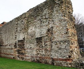 Foto da Muralha Antiga de Londres