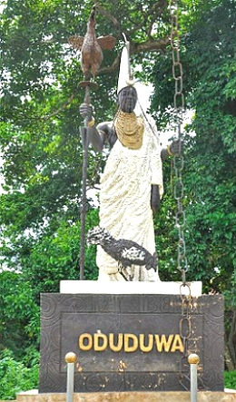 Est&aacute;tua da divindade iorub&aacute; Oduduwa
