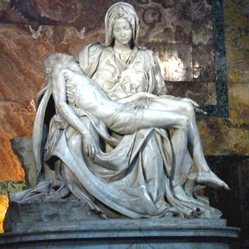 Foto da escultura Piet&agrave; de Michelangelo