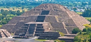 Foto da Pir&acirc;mide do Sol de Teotihuacan