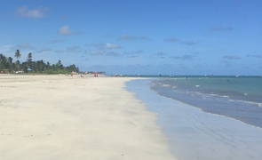 Praia de Maceió no litoral nordestino