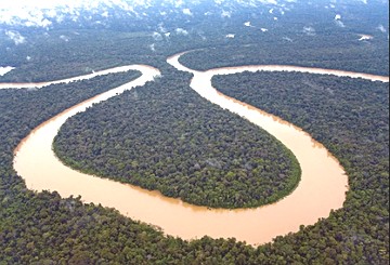 Vista a&eacute;rea de um trecho do rio Amazonas