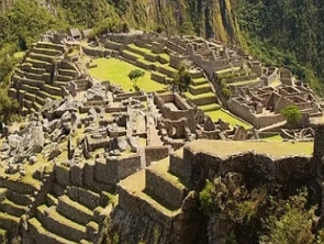 Ru&iacute;nas da cidade inca de Machu Picchu no Peru
