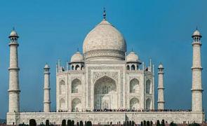 Foto da frente do Taj Mahal na &Iacute;ndia