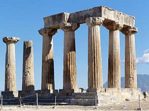 Ruínas do templo do deus Apolo em Corinto